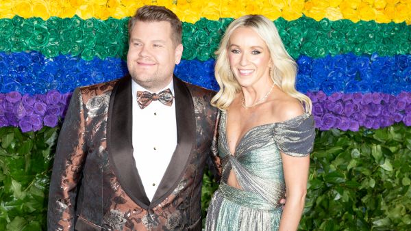 The 42-year-old television presenter and actor admits his weight has been "getting him down".