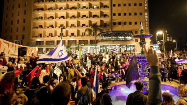 الإسرائيليون يتظاهرون ضد نتنياهو للأسبوع الـ34 على التوالي