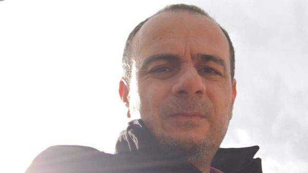 الصحفي الأردني تيسير النجار