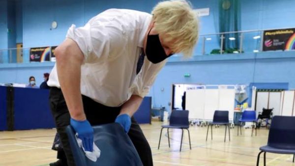 لا سبيل لانهاء كورونا في بريطانيا