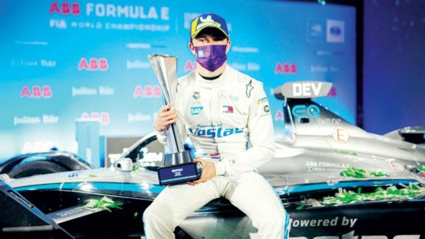 دي فريز بطل الجولة الافتتاحية