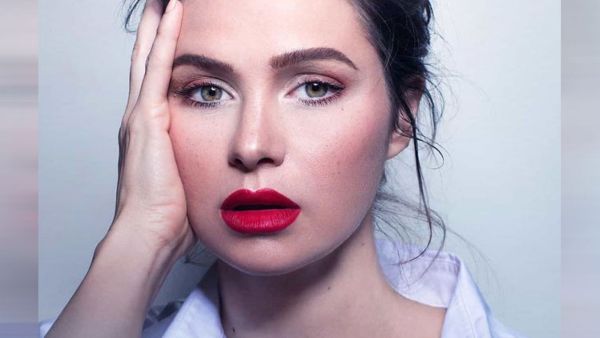 يسرا اللوزي