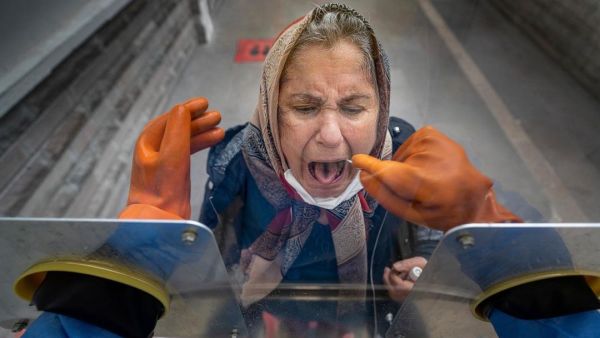 Here is the first place where patients came if they have covid symptoms. The moment of Covid 19 testing. For testing, samples are taken from throat and nose by healthcare professionals located in a closed glass place in Turkey. (Instagram)