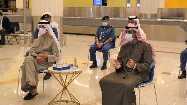 Chairman of DP World visits Dubai International Airport