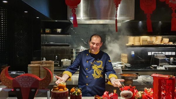 أصبح مطعم بابان ((Ba Ban، بأجوائه المستوحاة من مدينة شنغهاي، المكان المُفضل لعشاق الأطباق الصينية الشهية المُحضرة بلمسات عصرية. أجواءٌ مُبهِجةٌ في مطعم با بان (Ba Ban) بفندق W مسقط احتفالاً برأس السنة الصينية الجديدة
