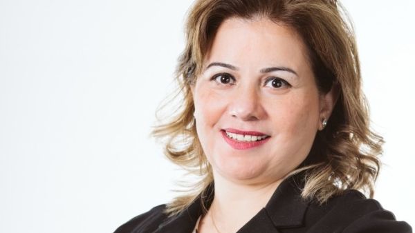 شكري تتمتع بخبرة تتخطى عشرين عامًا شغلت خلالها مناصب مالية رفيعة في كل من الشرق الأوسط وأوروبا وأفريقيا سيمنس تُعيّن داليا شكري في منصب رئيس القطاع المالي للشركة في مصر