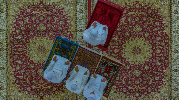 Salem’s winning image captures his brothers performing their devotion at home, following the closure of places of worship during the pandemic National Geographic Abu Dhabi and Almarai Announce Winner of 10th Annual ‘Moments’ Photography Competition