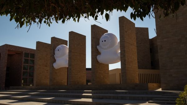 يهدف المعرض المسائي والعرض الضوئي إلى تحفيز أفراد المجتمع على التفكير في سبل المساهمة في مكافحة تغير المناخ مؤسسة قطر تجسد مفهوم الاستدامة مع وصول شخصيات "أنوكي" إلى المدينة التعليمية