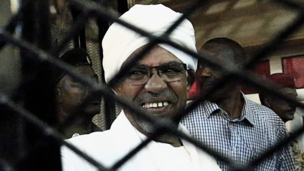 الرئيس المعزول عمر حسن البشير