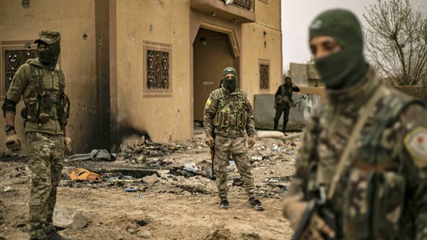 عناصر من قوات سوريا الديمقراطية "قسد"