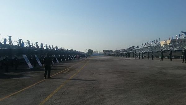 القوات البحرية في الحرس الثوري الإيراني، تتزود اليوم الاثنين، بـ340 قاربا سريعا