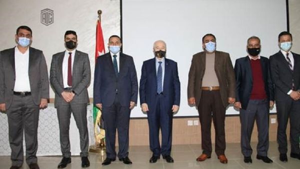خلال الحدث محافظ جرش يكرم أبوغزاله لفوزه بجائزة الأوسكار التعليمي كأبرز شخصية علمية عربية في 2020