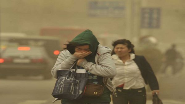 فصل الربيع هو موسم العواصف الرملية في شمال الصين