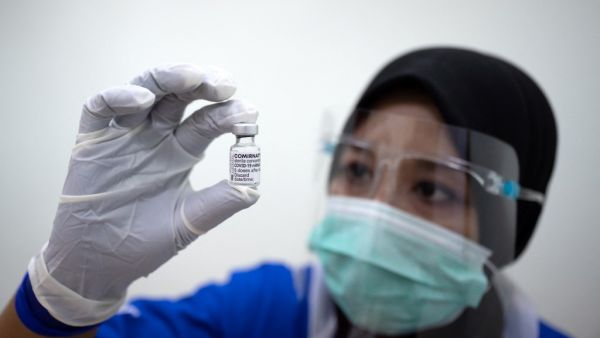 Preparing the vaccine!