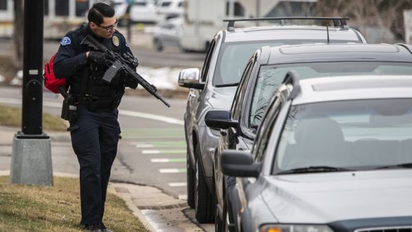 10 people, including a police officernkilled in a Colorado Shooting 