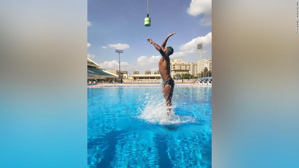 Egyptian swimmer breaks world record 