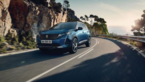 PEUGEOT 5008  The Family Hauler: The New Peugeot 5008 SUV