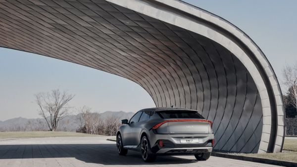 EV6 is the symbol of Kia’s new brand and the first BEV built on new dedicated EV platform Kia EV6 Redefines Boundaries Of Electric Mobility With Inspiring Design, Exhilarating Performance And Innovative Space