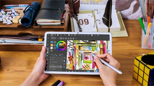 الإصدار الجديد من جهاز HUAWEI MatePad اللوحي أصبح متوفراً الآن بالمتاجر في جميع أنحاء المملكة العربية السعودية