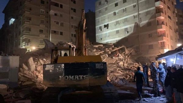 انهيار مبنى جسر السويس