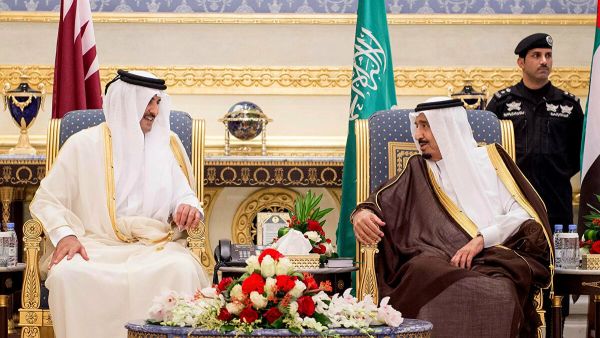 العاهل السعودي وأمير قطر 