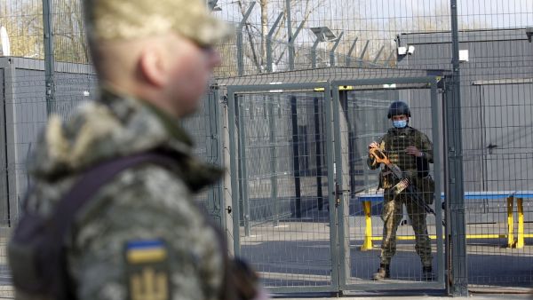 Escalating tensions continue between Russia and Ukraine