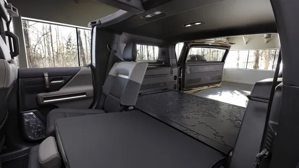  2024 GMC Hummer EV SUV Offers New Tactical Tech