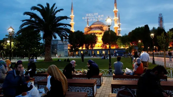 موعد السحور والإفطار في اليوم الـ 16 من شهر رمضان
