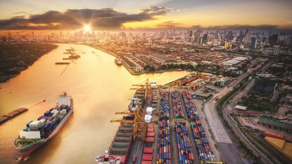 Schneider Electric will work with suppliers to reduce their carbon footprint. Schneider Electric Partners With Top 1,000 Suppliers To Help Reduce Their Operations’ CO2 Footprint 50% By 2025