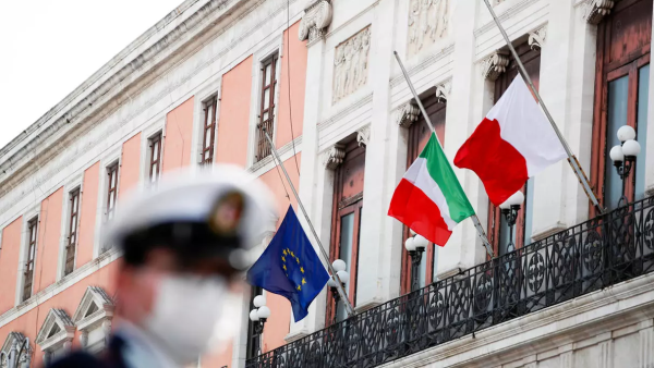 القبض على سبعة إيطاليين هاربين