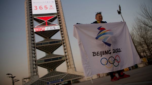 من جهتها، دعت المديرة العامة للجنة الأولمبية الأميركية، ساره هيرشلاند، إلى عدم مقاطعة الأولمبياد موضحة أنها مهمة في ظروف انتهاء وباء كوفيد-19.