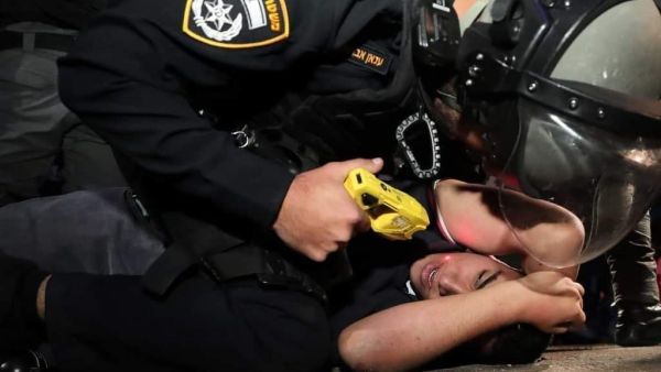 أدان الناطق باسم الرئاسة نبيل أبو ردينة، الليلة، الجريمة الجديدة التي ارتكبها جيش الاحتلال الإسرائيلي