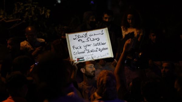 Israeli police are forcibly taking out people from their homes in Sheikh Jarrah