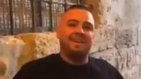 المنشد أسامة زيدان