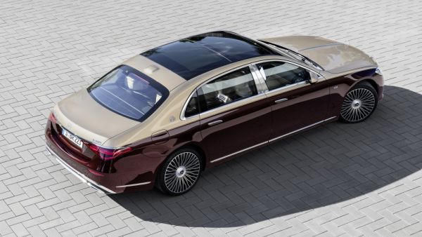 الكشف عن مرسيدس مايباخ S680 بمحرك V12 وقوة 621 حصان