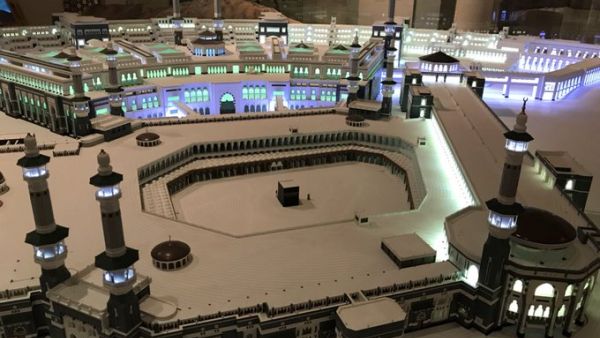 This is the closest I got to see of the Grand Mosque and Kaaba in Mecca: this scale model in the National Museum in Riyadh