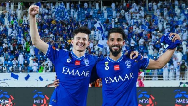At the final whistle Al-Hilal’s players celebrated wildly with the hundreds of supporters in the King Abdullah Sports City Stadium. (Photo: Al-Hilal FC)