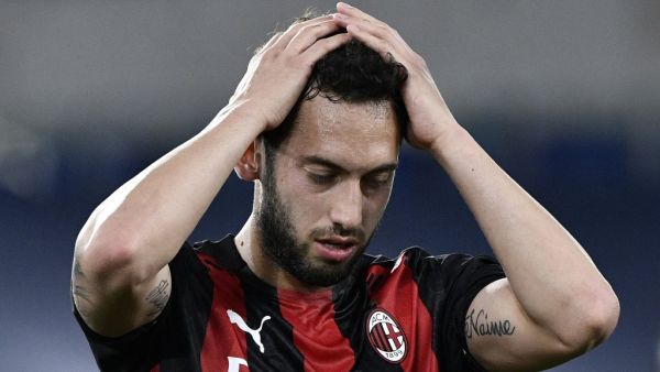 The Turkish playmaker is due to become a free agent in the summer, but he is not ruling out a new deal with Serie A heavyweights (Photo: AFP)
