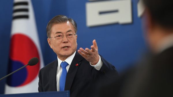 Moon Jae-in looking to discuss vaccine cooperation with the US 
