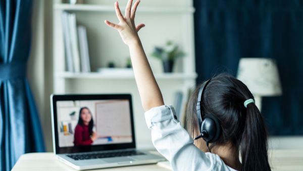 young girl student learning virtual 