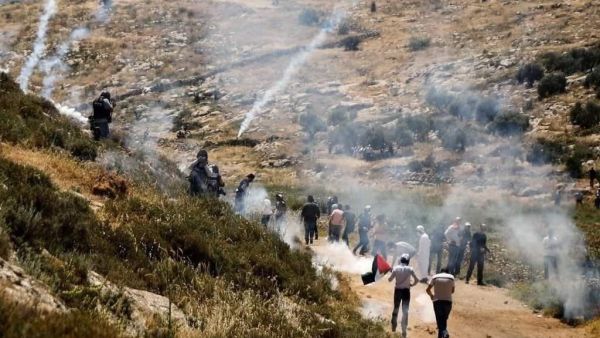 إصابة نحو 300 فلسطيني خلال مواجهات مع قوات إسرائيلية