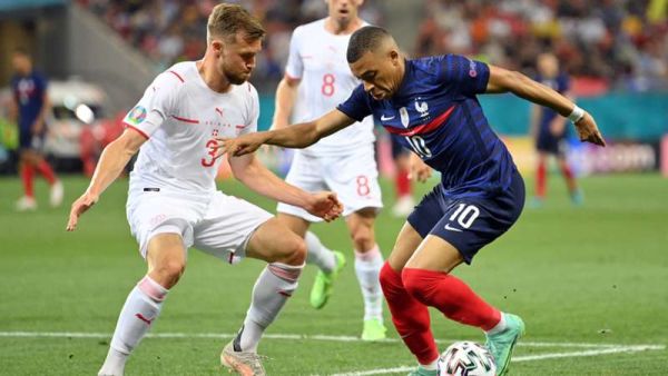 فرنسا تغادر يورو 2020