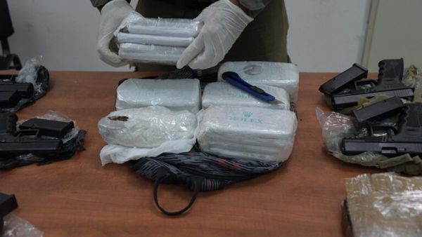 الجيش الإسرائيلي يحبط محاولة تهريب مخدرات وأسلحة عبر الحدود اللبنانية
