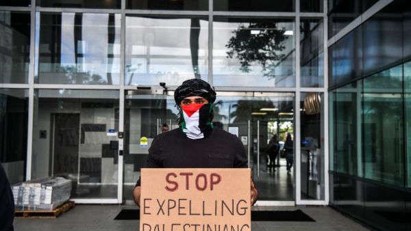 Jewish historian suggests 2-state solution to end Palestinian-Israeli conflict