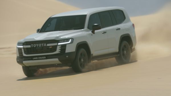تويوتا تكشف عن لاندكروز 2022 الجديد كلياً بتغييرات جذرية
