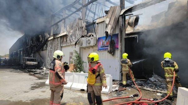 حريق في مستودع لمواد قابلة للاشتعال