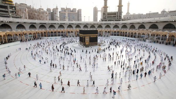 اقتصار حج هذا العام على المواطنين السعوديين والمقيمين الأجانب