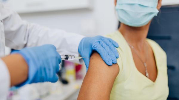Over 2.58 billion doses of Covid-19 vaccines taken worldwide.