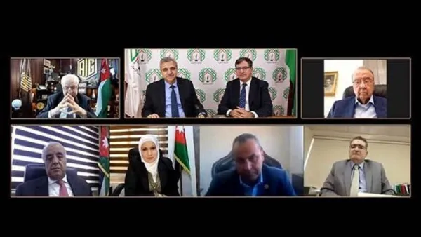 أبوغزاله يدعو "كلية أبوغزاله الجامعية للابتكار" لتحويل كتاب الدكتور قندح إلى منهاج دراسي