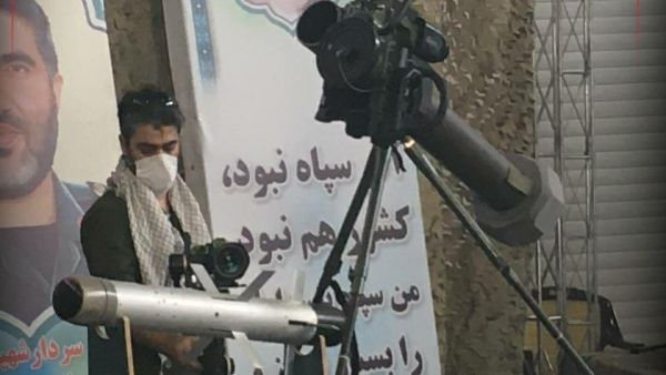 الحرس الثوري الإيراني يزيح الستار عن صاروخ "ألماس" ويتسلم أسلحة جديدة